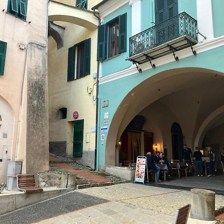 Beautifully Restored Romantic Apartment In The Centre Of Historic Dolcedo Exterior foto